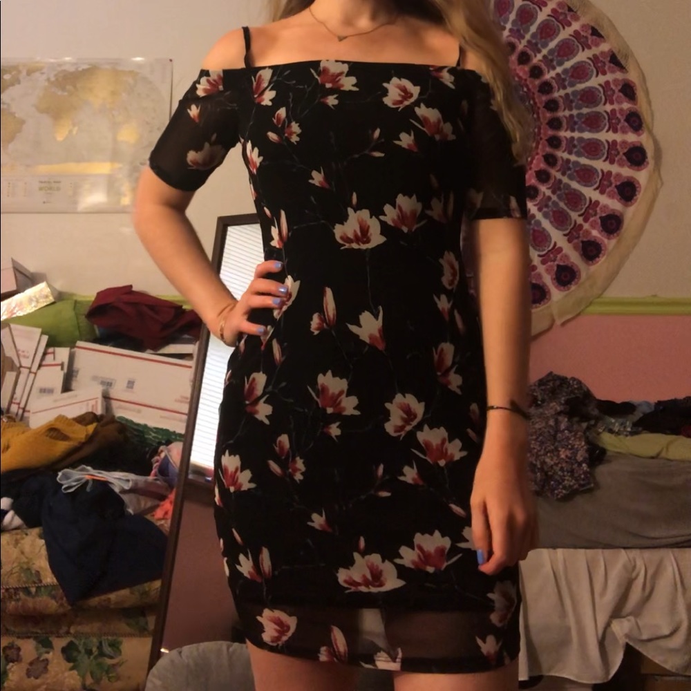 Off the Shoulder Body Con Dress